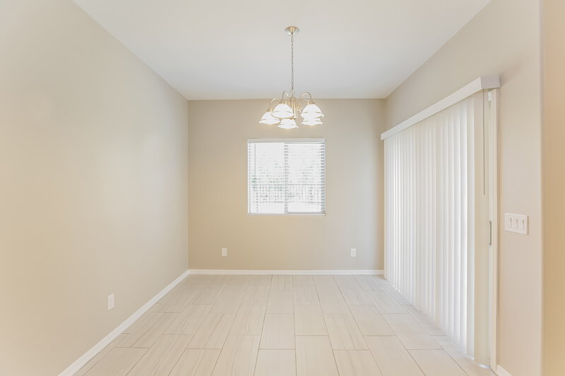 2,255/Mo, 8828 S 41st Dr Laveen, AZ 85339 Dining Room View 2
