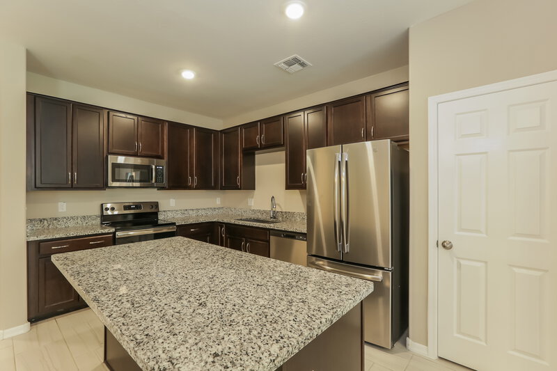 2,255/Mo, 8828 S 41st Dr Laveen, AZ 85339 Kitchen View