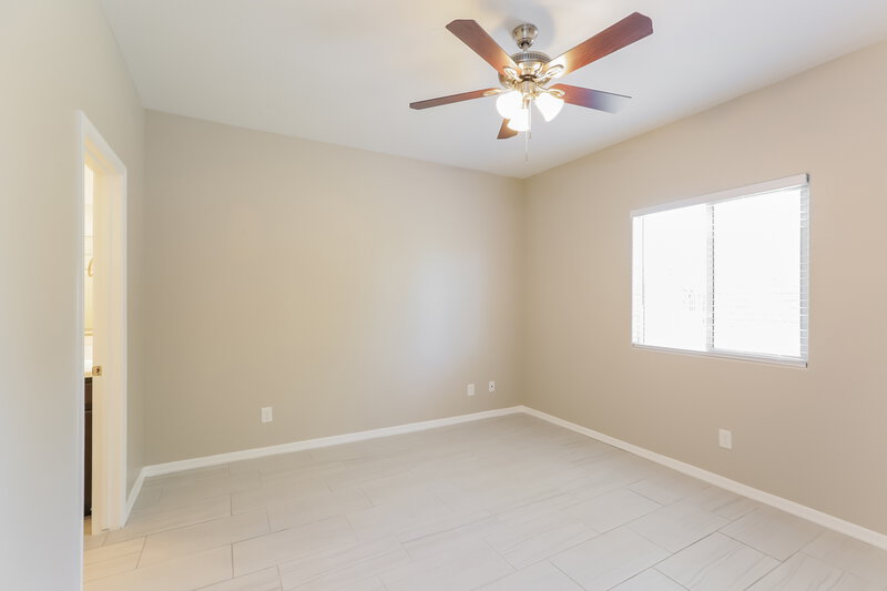2,255/Mo, 8828 S 41st Dr Laveen, AZ 85339 Main Bedroom View