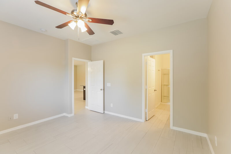 2,255/Mo, 8828 S 41st Dr Laveen, AZ 85339 Main Bedroom View 2