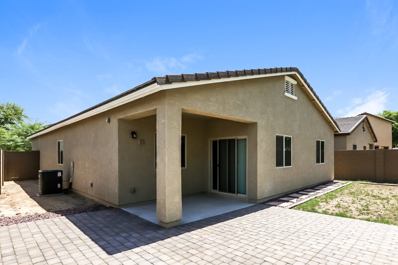 2,255/Mo, 8828 S 41st Dr Laveen, AZ 85339 Rear View