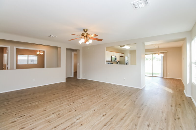 2,350/Mo, 11218 E Quarry Ave Mesa, AZ 85212 Living Room View 2