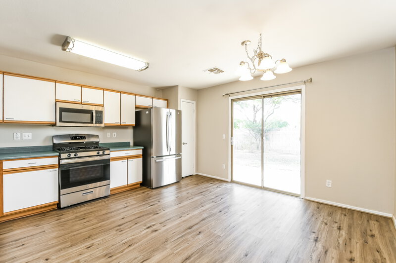 2,050/Mo, 11218 E Quarry Ave Mesa, AZ 85212 Dining Room View