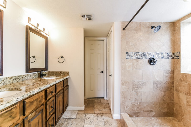 3,445/Mo, 1522 W Del Rio St Chandler, AZ 85224 Main Bathroom View
