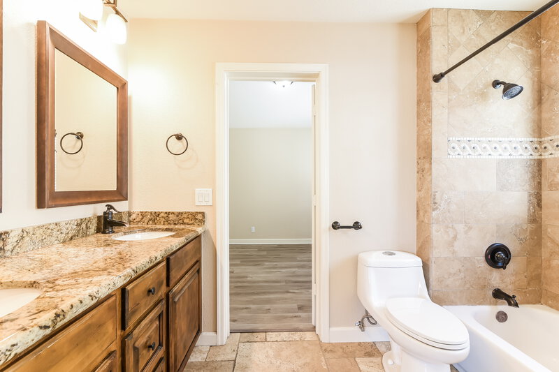 3,445/Mo, 1522 W Del Rio St Chandler, AZ 85224 Main Bathroom View 2