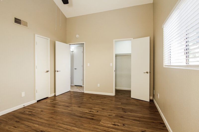 1,745/Mo, 20631 N 22nd Ave Phoenix, AZ 85027 Main Bedroom View 2