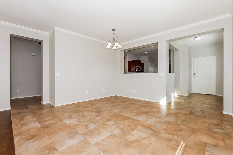 1,950/Mo, 425 E Goldmine Ct San Tan Valley, AZ 85140 Dining Room View 2