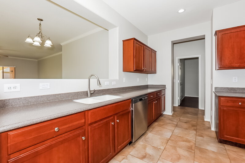 1,950/Mo, 425 E Goldmine Ct San Tan Valley, AZ 85140 Kitchen View
