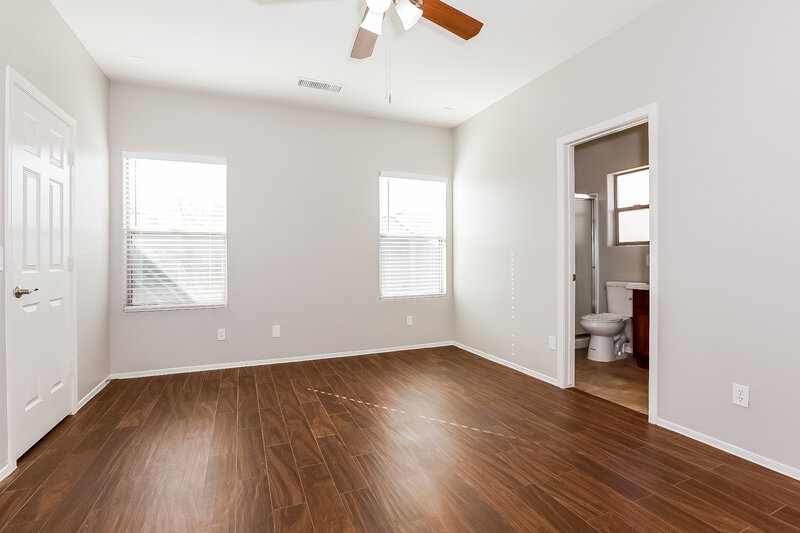 1,950/Mo, 425 E Goldmine Ct San Tan Valley, AZ 85140 Main Bedroom View