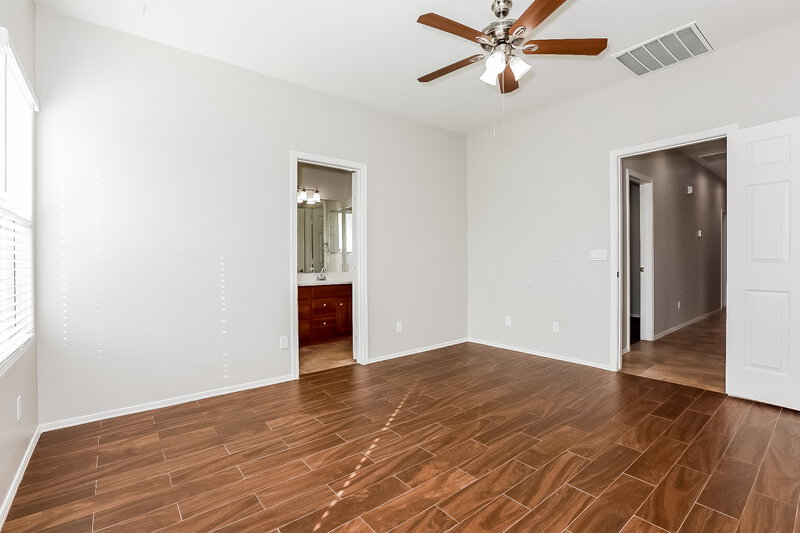 1,950/Mo, 425 E Goldmine Ct San Tan Valley, AZ 85140 Main Bedroom View 2