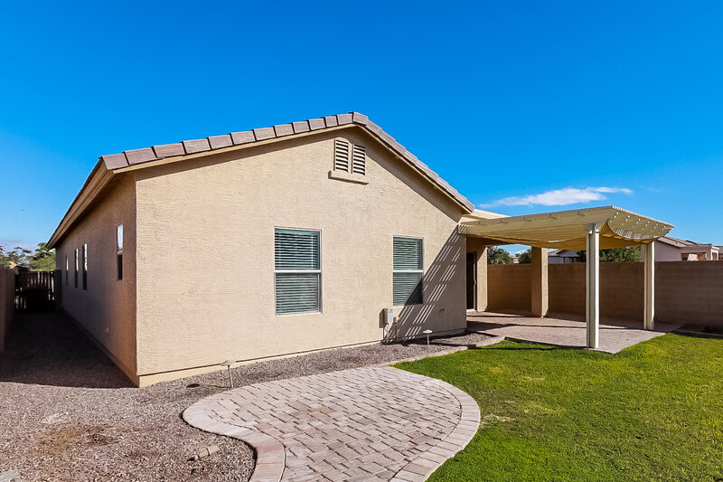 1,950/Mo, 425 E Goldmine Ct San Tan Valley, AZ 85140 Rear View