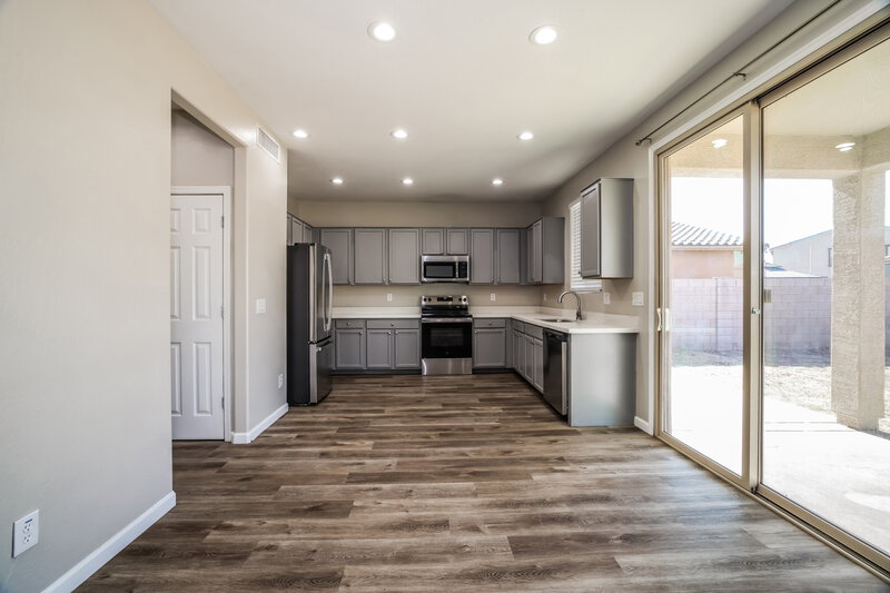 2,180/Mo, 7203 W Illini St Phoenix, AZ 85043 Dining Room View