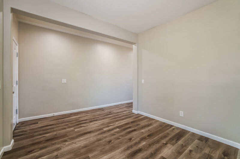 2,180/Mo, 7203 W Illini St Phoenix, AZ 85043 Family Room View