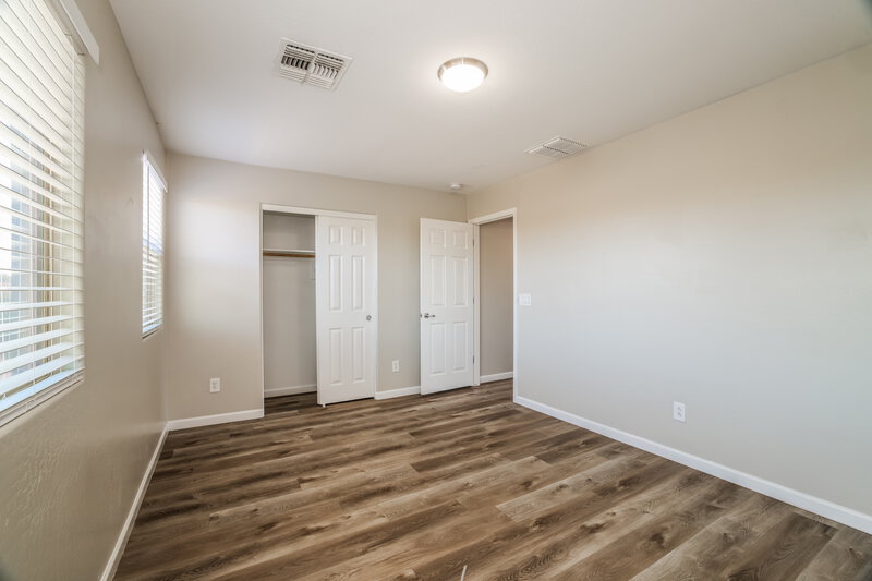 2,180/Mo, 7203 W Illini St Phoenix, AZ 85043 Bedroom View 3