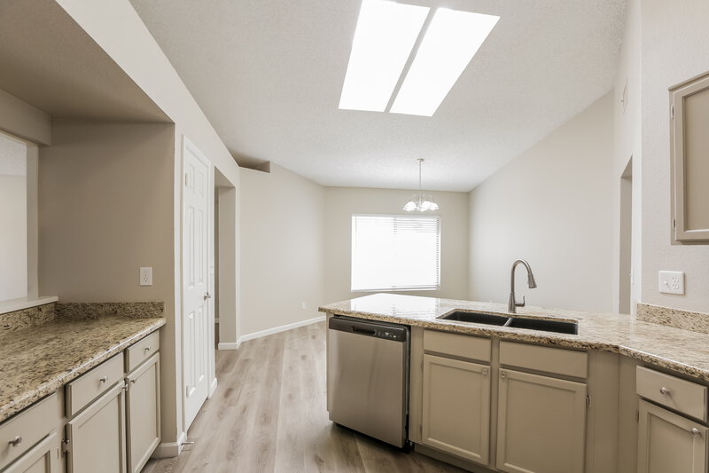2,620/Mo, 2732 W Gila Lane Chandler, AZ 85224 Kitchen View 2
