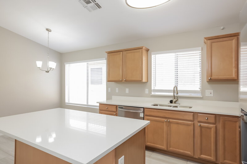 2,405/Mo, 19238 N 31st St Phoenix, AZ 85050 Kitchen View 2