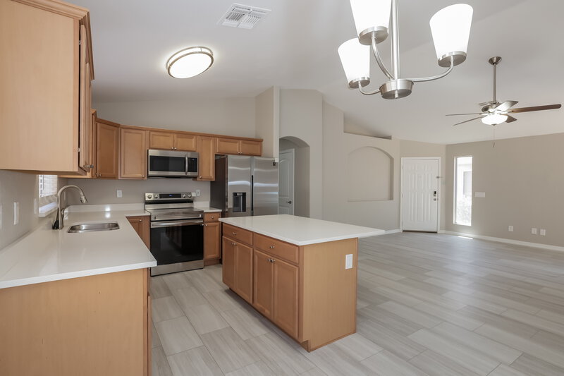 2,405/Mo, 19238 N 31st St Phoenix, AZ 85050 Kitchen View 3