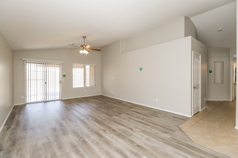 2,020/Mo, 10944 E Delta Ave Mesa, AZ 85208 Living Room View 2