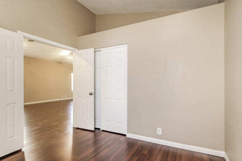 1,800/Mo, 19415 N 77th Ave Glendale, AZ 85308 Bedroom View