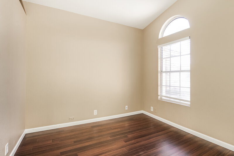 1,800/Mo, 19415 N 77th Ave Glendale, AZ 85308 Bedroom View 2