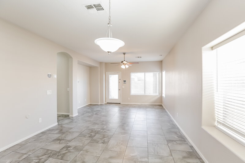 2,090/Mo, 11588 W Harrison St Avondale, AZ 85323 Family Room View