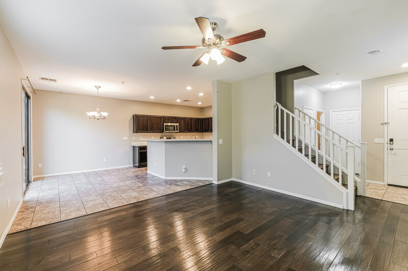 1,955/Mo, 1444 N 80th Dr Phoenix, AZ 85043 Living Room View