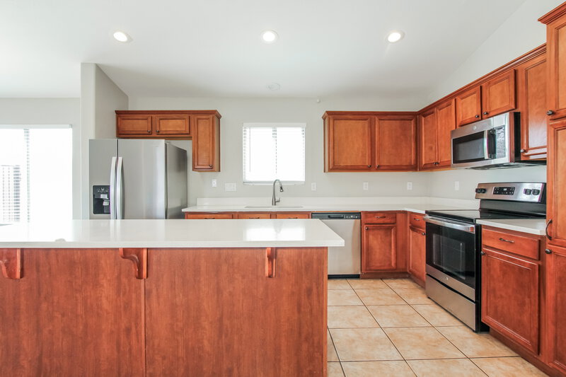 2,025/Mo, 14815 N Tonya CIR El Mirage, AZ 85335 Kitchen View