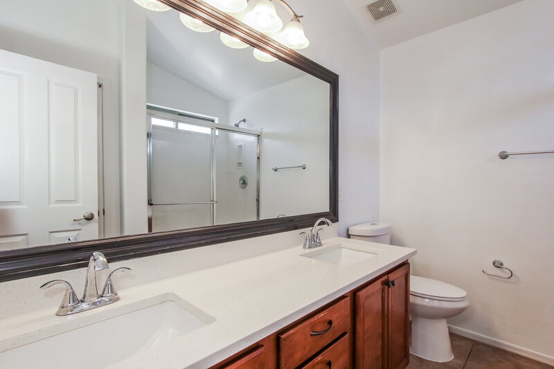 2,025/Mo, 14815 N Tonya CIR El Mirage, AZ 85335 Main Bathroom View