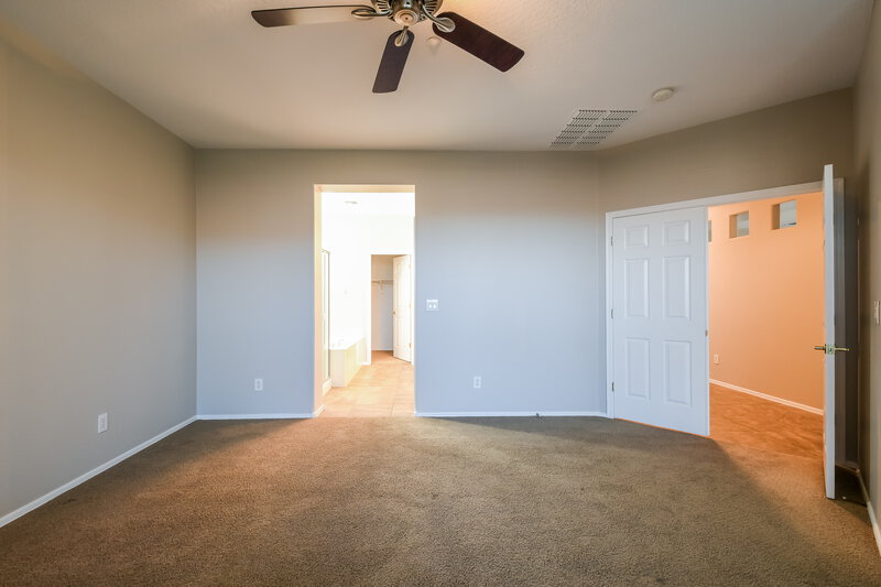 2,810/Mo, 41113 N Prestancia Dr Phoenix, AZ 85086 Main Bedroom View
