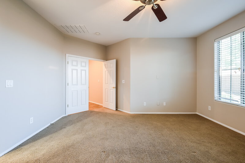2,810/Mo, 41113 N Prestancia Dr Phoenix, AZ 85086 Main Bedroom View 2