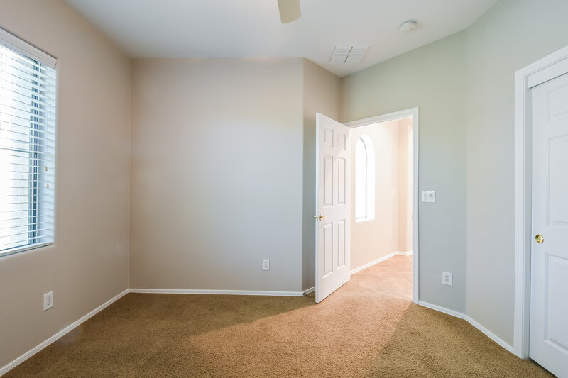 2,810/Mo, 41113 N Prestancia Dr Phoenix, AZ 85086 Bedroom View 2