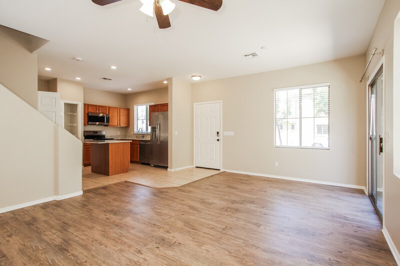 2,260/Mo, 22027 N 30th Ln Phoenix, AZ 85027 Living Room View