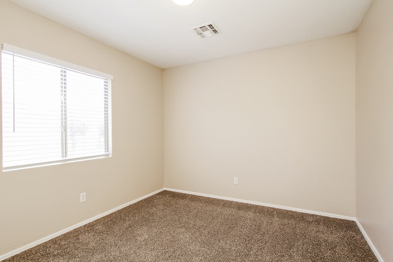 2,260/Mo, 22027 N 30th Ln Phoenix, AZ 85027 Bedroom View