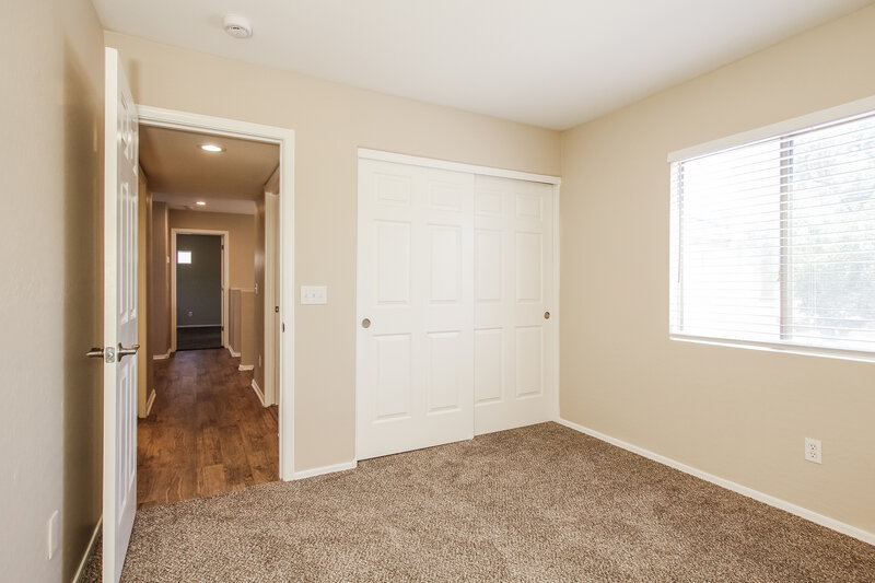 2,260/Mo, 22027 N 30th Ln Phoenix, AZ 85027 Bedroom View 3