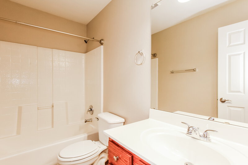 2,260/Mo, 22027 N 30th Ln Phoenix, AZ 85027 Bathroom View