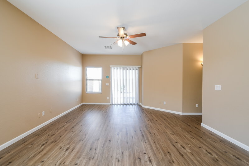 2,230/Mo, 41240 N Hudson Trl Anthem, AZ 85086 Living Room View