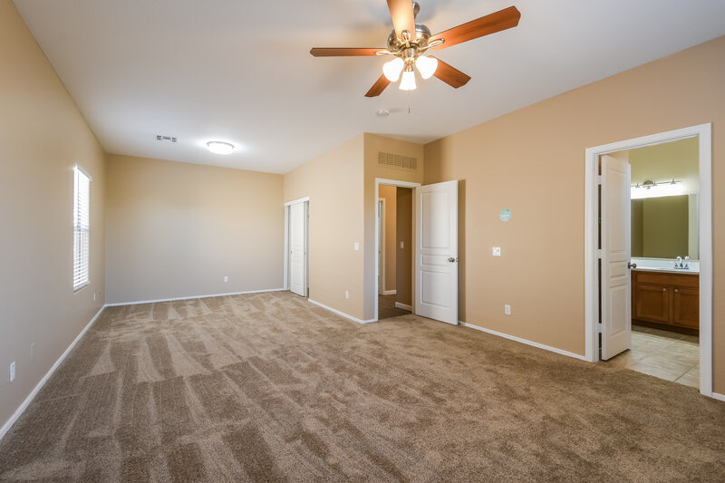 2,230/Mo, 41240 N Hudson Trl Anthem, AZ 85086 Main Bedroom View 2