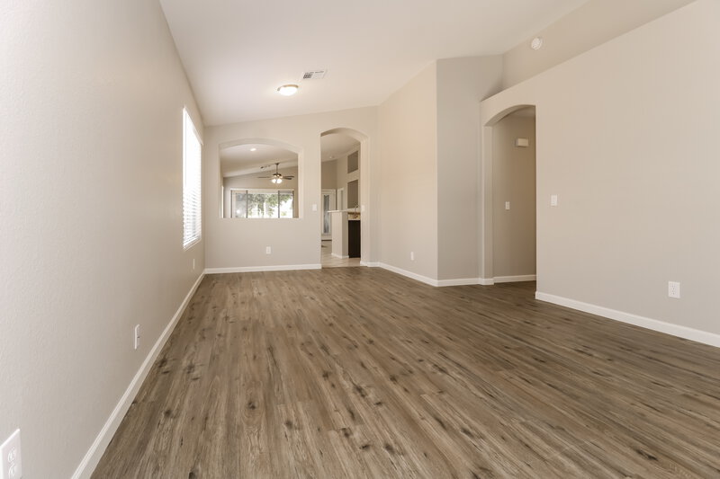 2,300/Mo, 10803 W Monte Vista Rd Avondale, AZ 85392 Living Room View