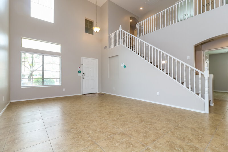 2,745/Mo, 7127 W Kingman St Phoenix, AZ 85043 Living Room View 2