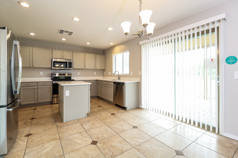 2,745/Mo, 7127 W Kingman St Phoenix, AZ 85043 Dining Room View