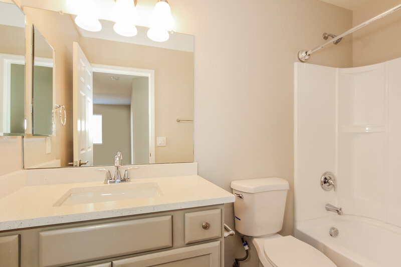 2,125/Mo, 14708 W Hearn Rd Surprise, AZ 85379 Main Bathroom View