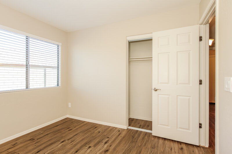 2,125/Mo, 14708 W Hearn Rd Surprise, AZ 85379 Bedroom View 3
