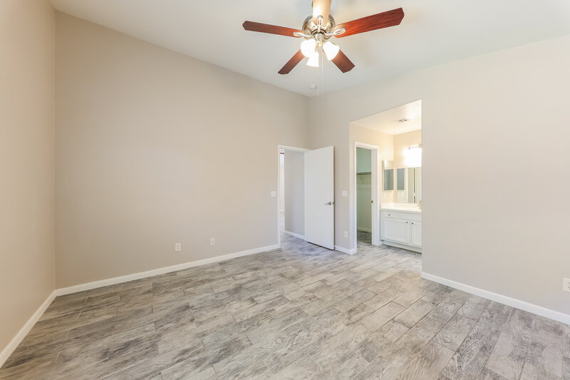 2,080/Mo, 21610 N 29th Dr Phoenix, AZ 85027 Main Bedroom View 2