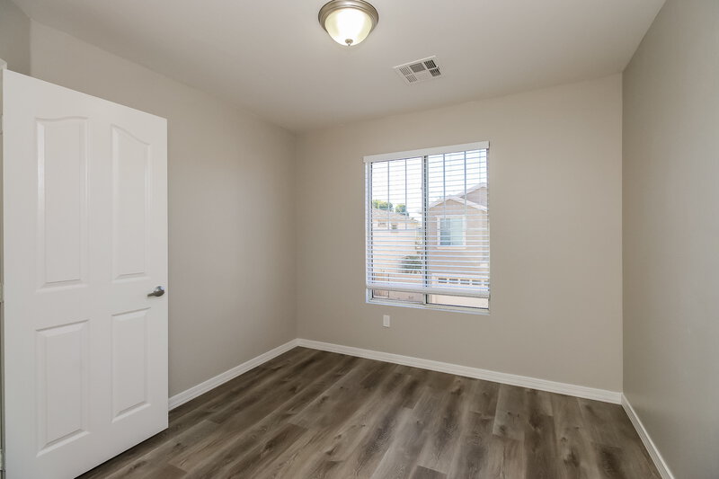 2,315/Mo, 1519 S Owl Dr Gilbert, AZ 85296 Bedroom View 2