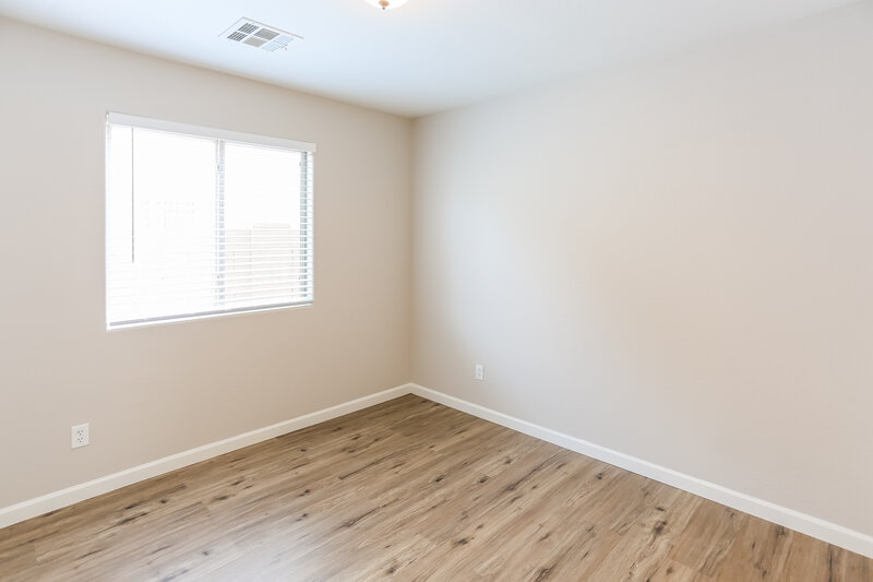 2,160/Mo, 10510 W Roanoke Avenue Avondale, AZ 85392 Bedroom View