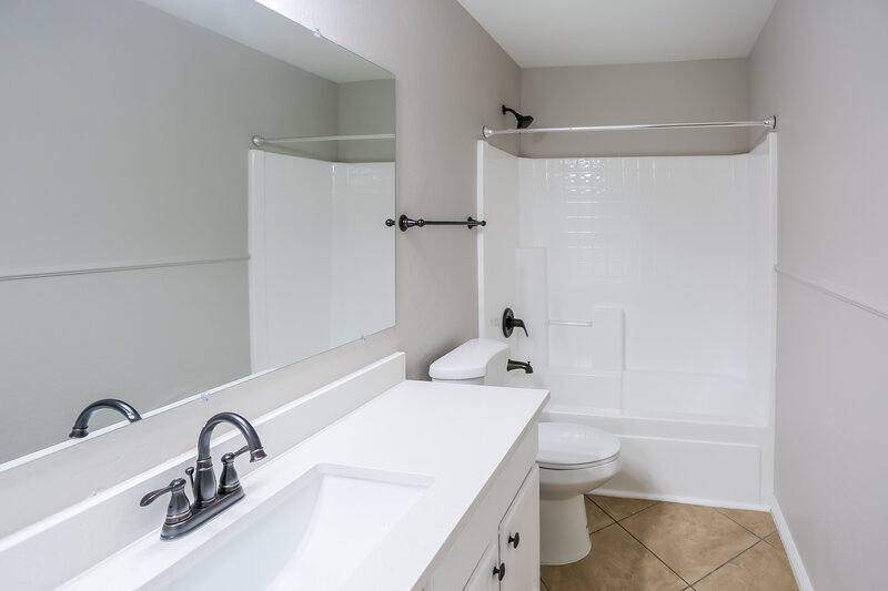 2,160/Mo, 10510 W Roanoke Avenue Avondale, AZ 85392 Bathroom View