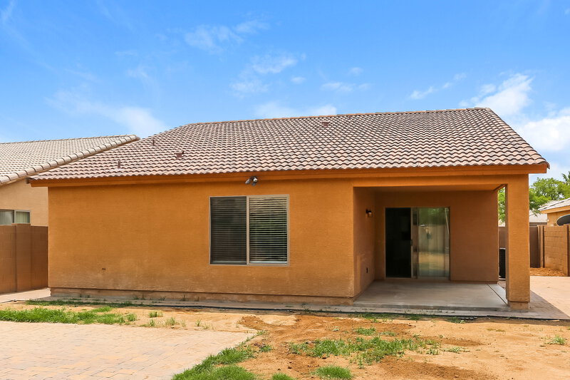 2,160/Mo, 10510 W Roanoke Avenue Avondale, AZ 85392 Rear View