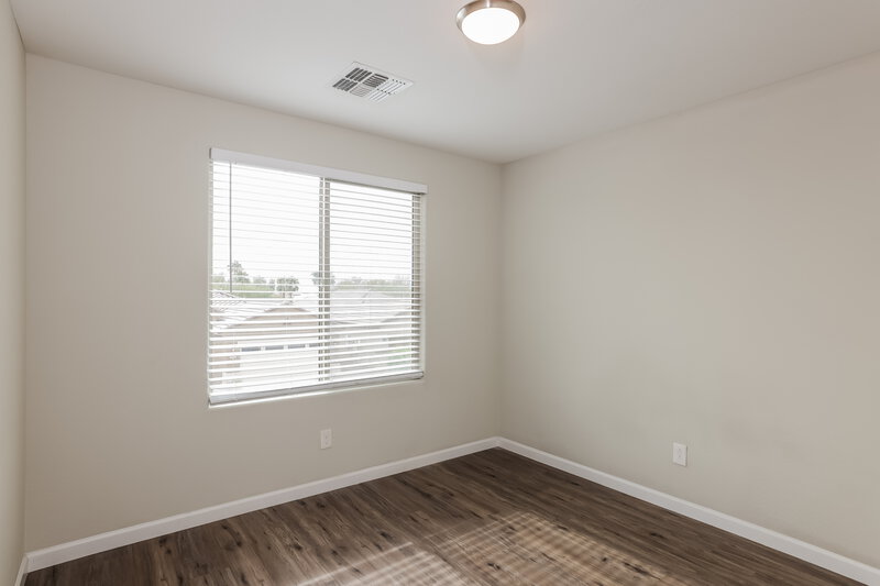 2,310/Mo, 7332 W Preston Ln Phoenix, AZ 85043 Bedroom View 2