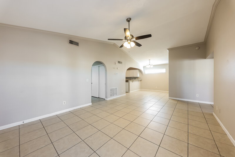 1,790/Mo, 3104 N Copenhagen Dr Avondale, AZ 85392 Living Room View 2