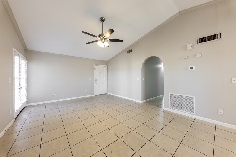 1,790/Mo, 3104 N Copenhagen Dr Avondale, AZ 85392 Living Room View 3